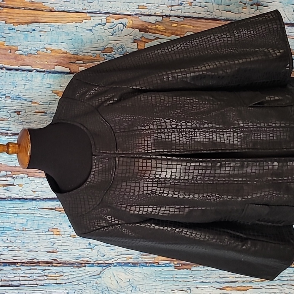 Susan Graver faux Python jacket - Picture 3 of 9
